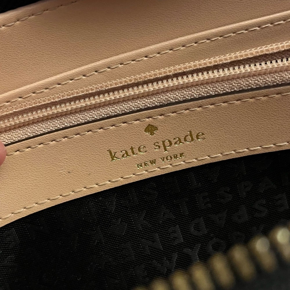 EUC Kate Spade The Grand Street Layton Wristlet- Black - Picture 9 of 12